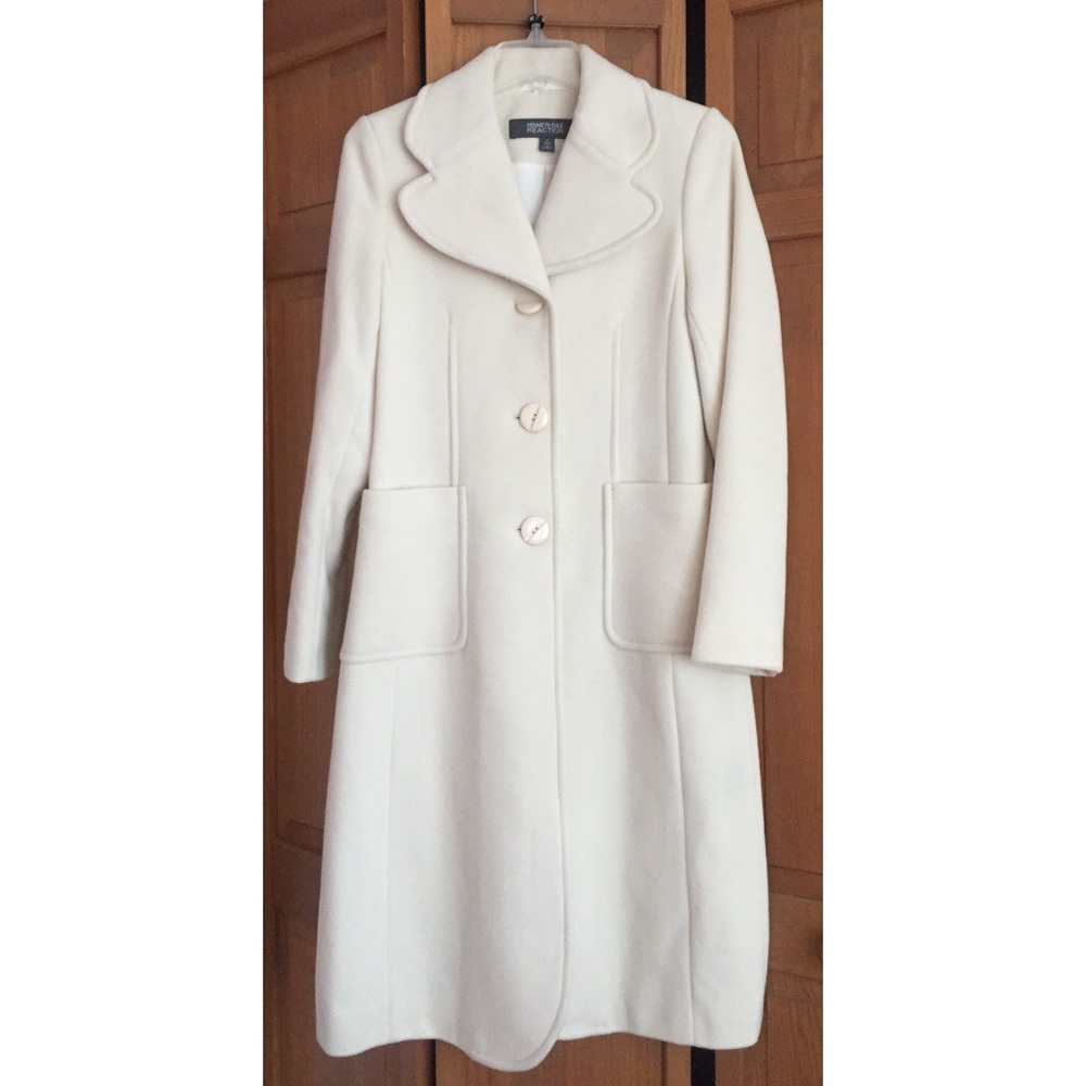 Kenneth Cole Reaction Ivory Wool Coat (size 6)
